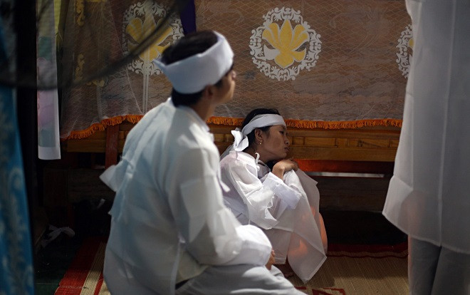 Quặn lòng lời con trẻ sau vụ xe rước dâu gặp nạn: 'Ba mẹ nói đi 1 hôm rồi về, không ngờ ba mẹ ra đi mãi mãi' Ảnh 2