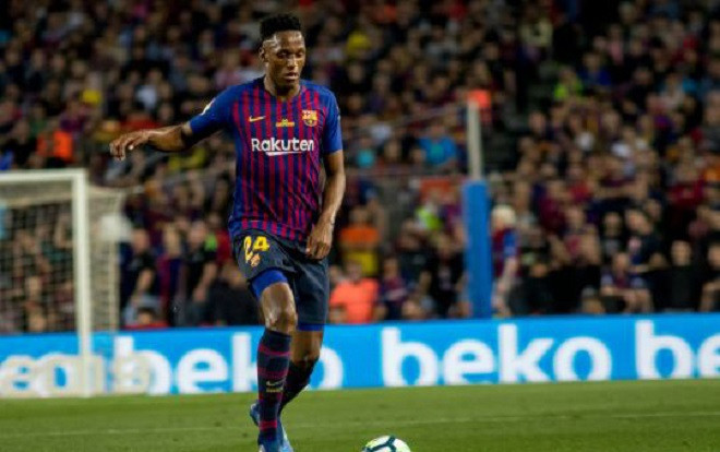 CHÍNH THỨC: Barca đồng ý bán Mina cho M.U với mức giá đầy bất ngờ Ảnh 2