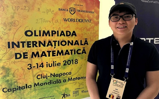 Nghiên cứu sinh gốc Việt 23 tuổi làm giám khảo cuộc thi Olympic Toán quốc tế Ảnh 2