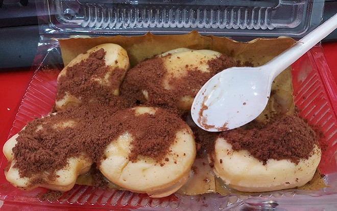 Ăn vặt Sài Gòn đôi lúc khiến người ta phải bật ngửa với kiểu kết hợp mặn - ngọt không tưởng Ảnh 2