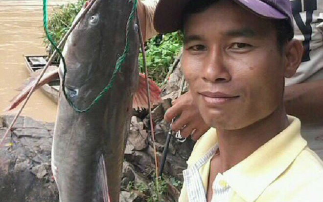 Nghẹt thở vào mùa săn cá lăng dưới dòng Sê San Ảnh 2