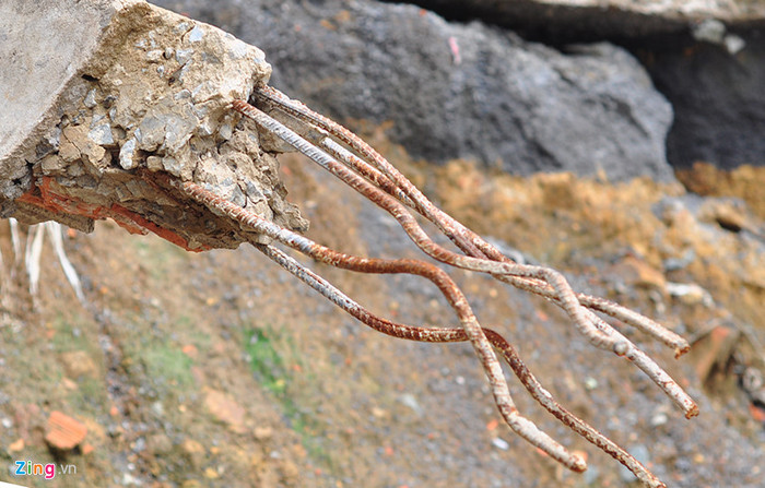 Hàng loạt căn nhà, khu chợ bị đổ ập xuống sông Đồng Nai Ảnh 5