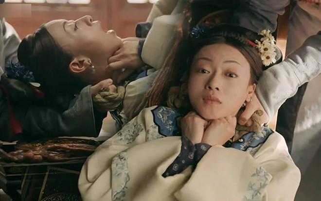 Xem phim 'Diên Hi công lược' tập 25: Gây thù quá nhiều trong cung, Ngụy Anh Lạc bị ám sát, siết cổ đến chết Ảnh 2