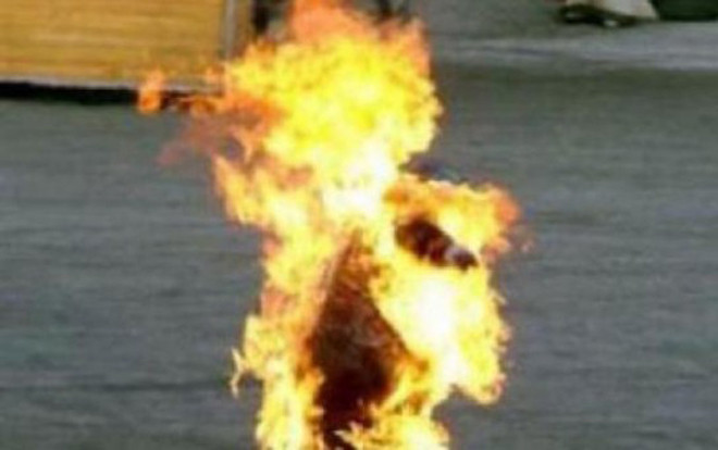 Bị đuổi việc, người đàn ông uất ức tự thiêu Ảnh 2