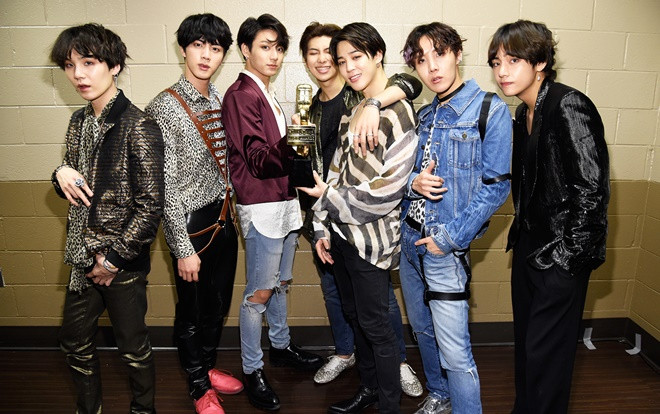 Hãy chuẩn bị sẵn sàng và click ngay để xem trailer comeback nóng hổi từ BTS! Ảnh 2