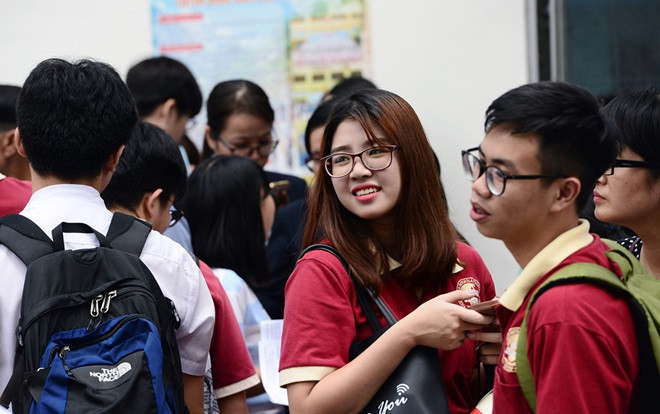 Bộ GD&ĐT sẽ vào cuộc nếu trường đại học hạ điểm chuẩn quá thấp Ảnh 2