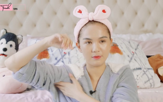 Chia sẻ tips makeup trong 5 phút, Ngọc Trinh thể hiện mức độ lầy lội chưa từng có Ảnh 2