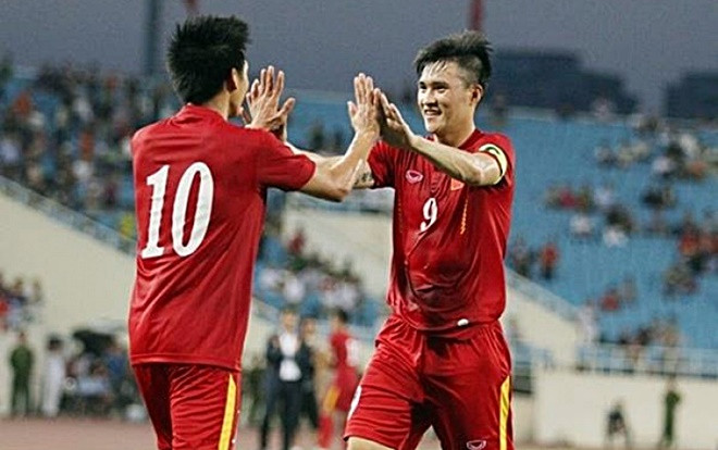 Văn Quyết đá bóng trong nỗi đau Công Vinh Ảnh 2