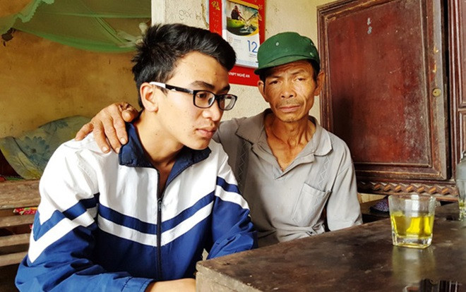'Ngày 19/8 em phải nhập học rồi, nhưng giờ không biết lấy đâu tiền đi học?' Ảnh 2