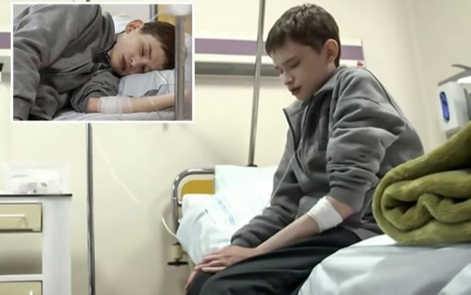 Người đàn ông 25 tuổi mắc kẹt trong hình hài bé trai vì bệnh hiếm Ảnh 2