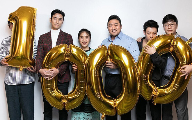 ‘Thử thách thần chết’ trở thành loạt phim đầu tiên của Hàn Quốc có hai bộ phim vượt mốc 10 triệu khán giả Ảnh 2