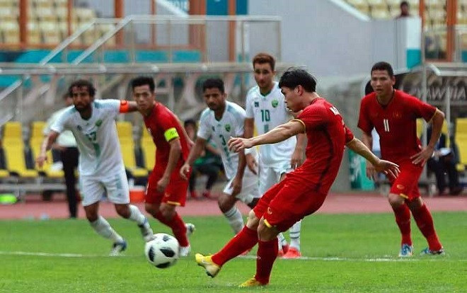 Sút hỏng 2 quả penalty, Công Phượng đi vào lịch sử bóng đá Việt Nam Ảnh 2