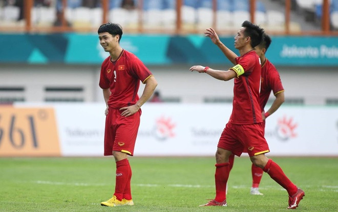 Điểm 10 cho Văn Quyết Ảnh 2