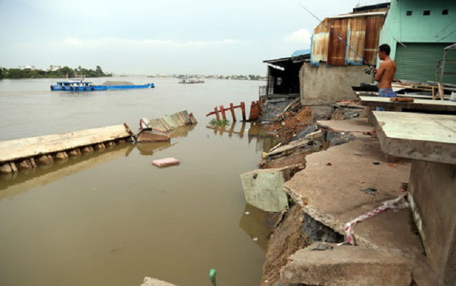 Bờ kè sông Đồng Nai bị sạt lở khi mới đưa vào sử dụng Ảnh 2