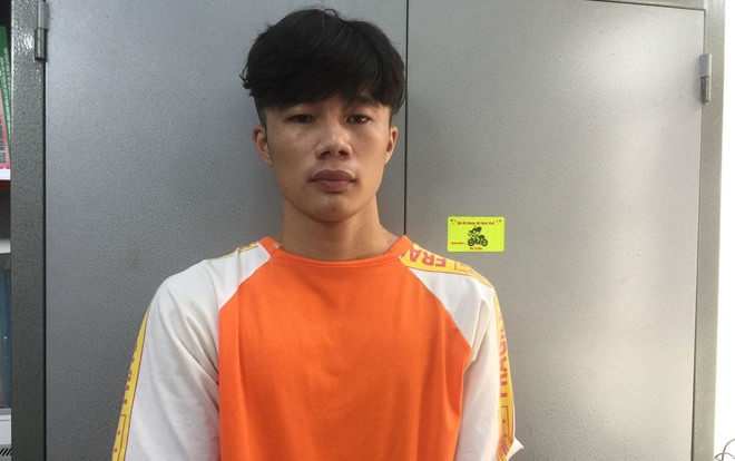 Giở trò đồi bại với cô gái bất thành, nam phượt thủ giật dây chuyền và lắc vàng rồi bỏ trốn Ảnh 2