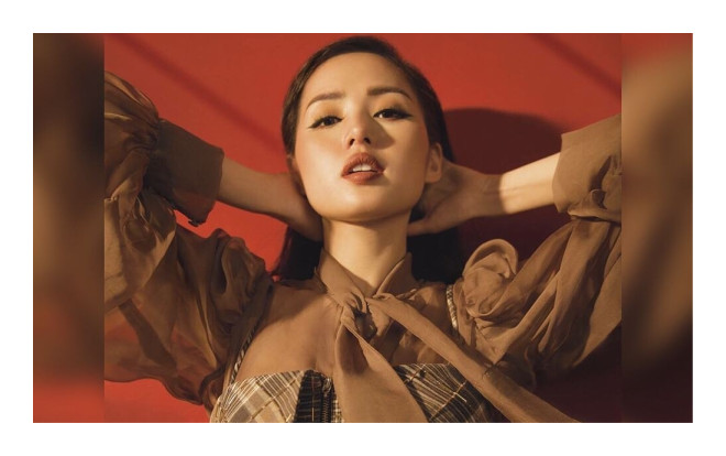 Hotgirl Tâm Tít thơ ngây ngày nào giờ đã là gái hai con mặc chất ngất, đi đến đâu là sáng bừng đến đó Ảnh 2