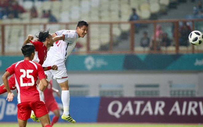 ‘Song Đức’ ghi bàn, Olympic Việt Nam vượt qua vòng bảng Asiad 2018 Ảnh 2