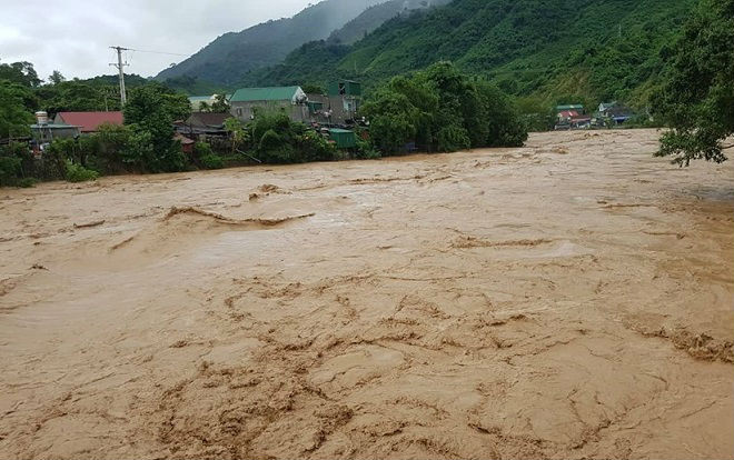 Nghệ An: 4 người bị nước lũ cuốn trôi tử vong Ảnh 2