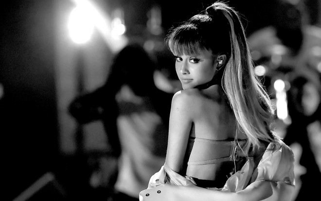 Album mới của Ariana Grande: Bạn đã biết về câu chuyện 40 giây lặng im trong 'Get Well Soon'? Ảnh 2