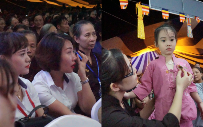 Người dân bật khóc, nghẹn ngào trong nghi lễ ‘Bông hồng cài áo’ mùa Vu Lan báo hiếu Ảnh 2