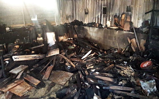 Cháy lớn lúc nửa đêm, cả khu dân cư náo loạn Ảnh 2