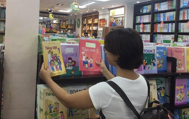 Bộ Giáo dục lên tiếng về tình trạng 'hết' sách giáo khoa lớp đầu cấp 2018 Ảnh 2
