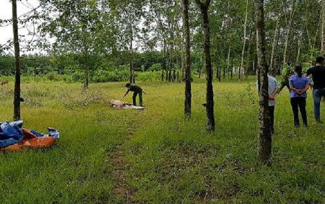 Đào xác chết từ nghĩa trang vứt sang vườn nhà hàng xóm để vu oan Ảnh 2