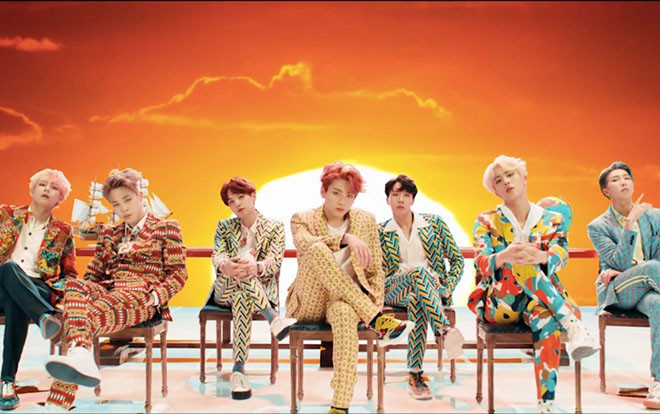 MV 'Idol' của BTS chỉ cần vỏn vẹn 4 giờ để xô đổ được kỉ lục này trên YouTube Ảnh 2