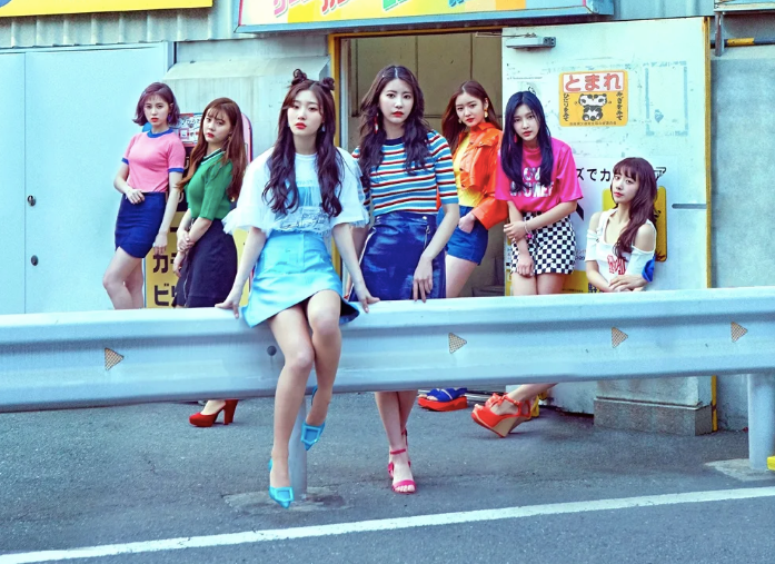 Nếu nhìn qua thì hình ảnh của DIA chẳng có gì bất thường cả. Ảnh: Koreaboo