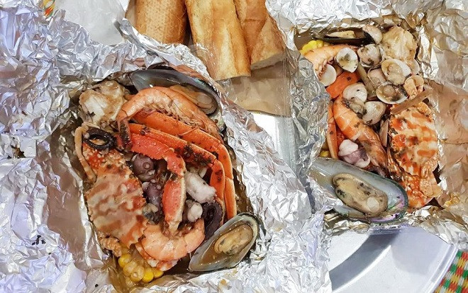 Mua online hải sản sốt cay sang chảnh giá 600 nghìn, mẹ trẻ chê 'toàn vỏ, cho chó ăn còn sợ hóc', người bán bị dân mạng tấn công Ảnh 2