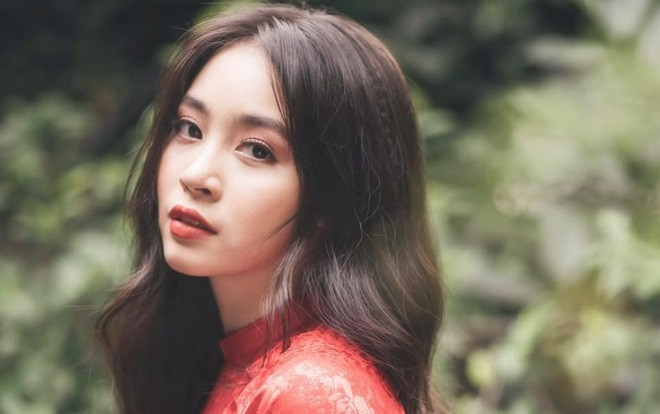 Hot girl du học sinh ở Anh: Cô nàng gây sốt bởi gu thời trang cá tính với hơn 16.000 người theo dõi Ảnh 2