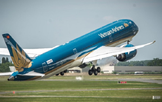 Vietnam Airlines tăng chuyến đến Jakarta phục vụ người hâm mộ cổ vũ Olympic Việt Nam tại vòng Bán kết ASIAD 2018 Ảnh 2