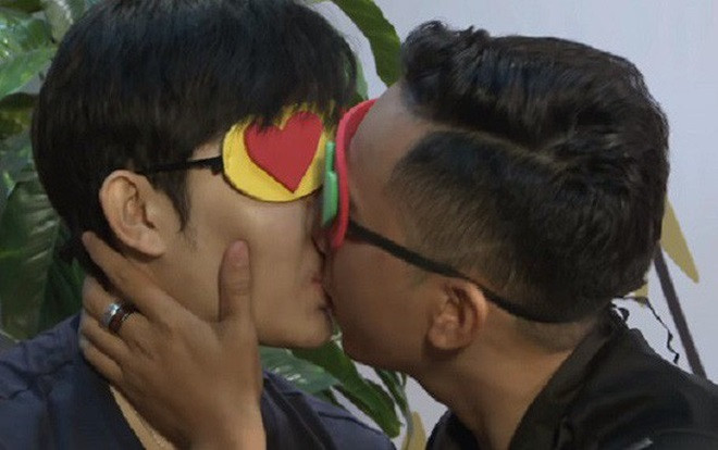 Cơ quan chức năng vào cuộc điều tra game show hẹn hò, có nhiều cảnh 'nóng' câu khách Ảnh 2