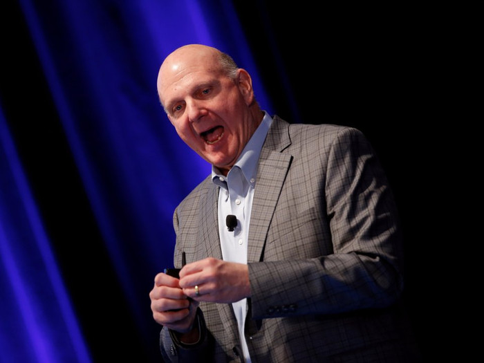 Steve Ballmer, cựu CEO Microsoft: “Không đời nào iPhone có thể có được một thị phần đủ lớn. Không đời nào.”