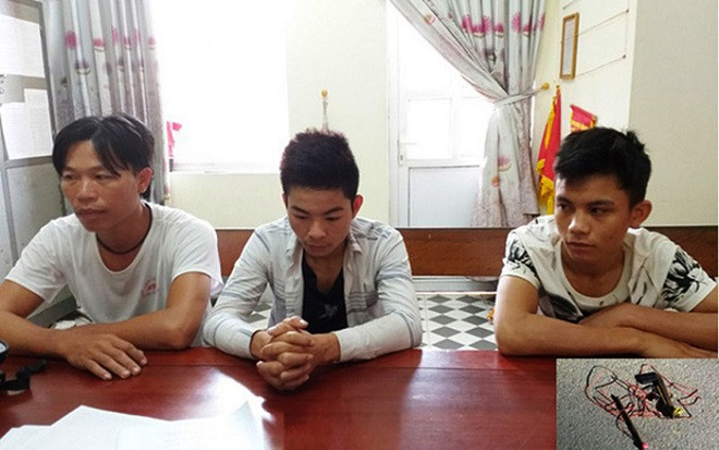 Bắt tại trận nhóm 'cẩu tặc' khi đang có hành vi bán chó vừa trộm được của người dân Ảnh 2