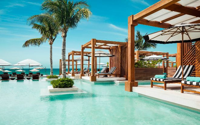 Công việc trong mơ: Được trả tiền tỷ để ở khách sạn hạng sang, bơi cùng cá mập và đăng ảnh lên Instagram Ảnh 2