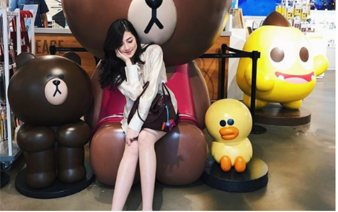 Tú Anh bị fan bóc 'che bụng bầu khéo thế', liệu nàng Á hậu đã có tin vui? Ảnh 2