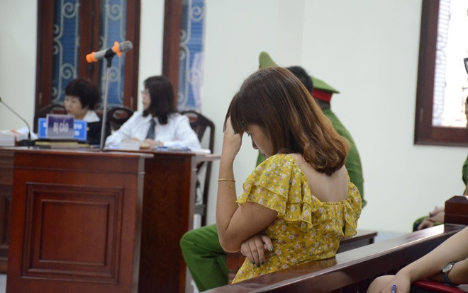 Mẹ đẻ bé trai 10 tuổi bị bạo hành gãy 5 xương sườn: ‘Nghe con hỏi bố có hối hận không khiến tôi bật khóc' Ảnh 2