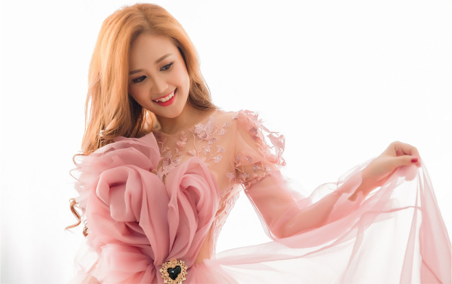 Bước sang tuổi 30, nàng Út ngây thơ của 'Gạo nếp gạo tẻ' khoe nhan sắc như gái 18 trong bộ ảnh mới Ảnh 2