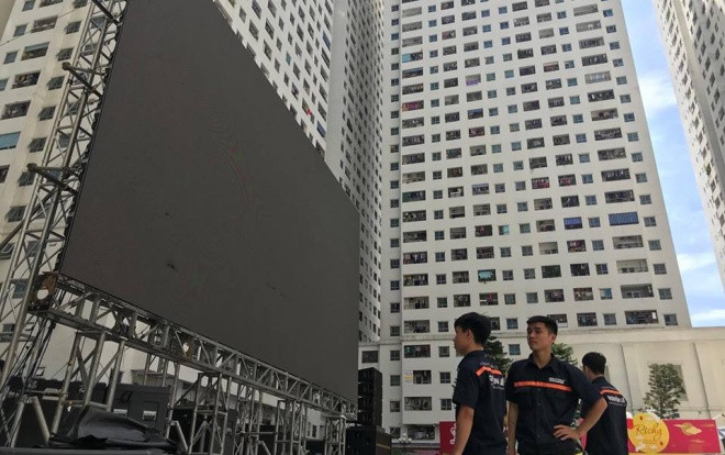 Mong Olympic Việt Nam giành chiến thắng, chung cư vạn dân Linh Đàm quyết ‘đổi phong thuỷ’ đặt lại màn hình LED Ảnh 2