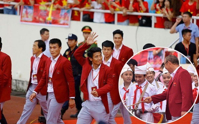 Những hình ảnh ‘siêu dễ thương’ của thầy Park và dàn ‘mỹ nam’ U23 Việt Nam gây sốt trong lễ vinh danh Ảnh 2