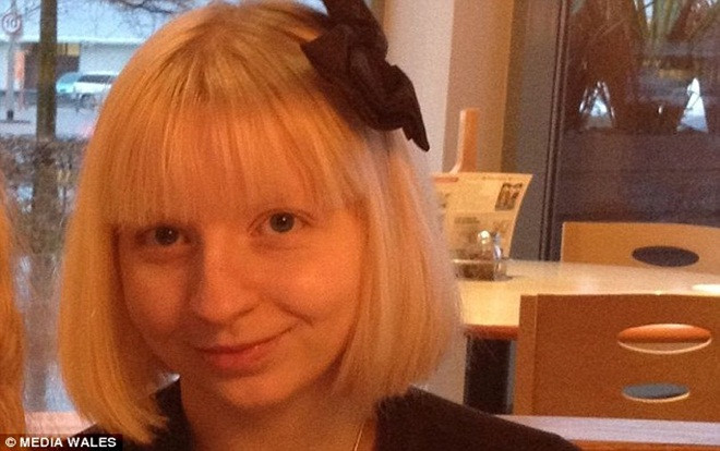 Cô gái hoảng hồn vì bạn trai cầm dao đòi chết như Romeo và Juliet Ảnh 2