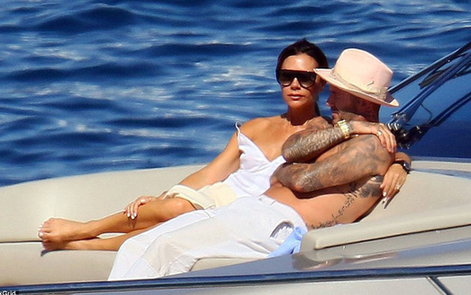 Cưới nhau gần 2 thập kỷ, có 4 con nhưng Beck - Vic vẫn tình cảm thế này khiến ai cũng ngưỡng mộ Ảnh 2