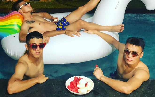 Tiến Dũng - Hà Đức Chinh và Quang Hải khoe ảnh nghỉ dưỡng sang chảnh chất chơi như Rich Kids Ảnh 2