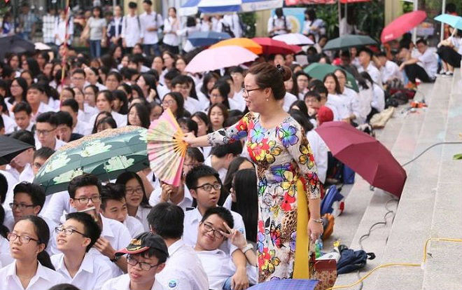 Chỉ một bức ảnh ngày tựu trường mà người ta hiểu ra thầy cô thương yêu học sinh đến nhường nào Ảnh 2