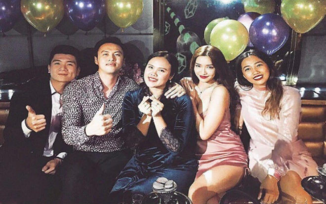 Mặc tin đồn hẹn hò ‘bủa vây’, Bích Phương diện đồ gợi cảm dự tiệc sinh nhật Shark Khoa Ảnh 2