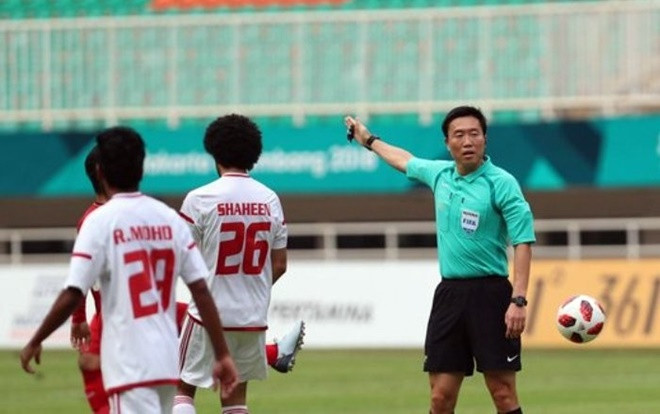 Nghịch cảnh của trọng tài Kim Dae Young và thầy Park ngày về Hàn Quốc Ảnh 2