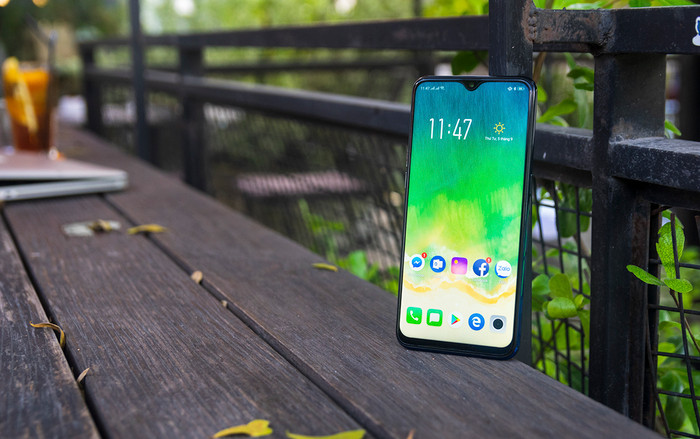 Đánh giá OPPO F9: Thiết kế màn hình giọt nước đẹp đầy khác biệt, sạc nhanh VOOC đáng giá! Ảnh 2