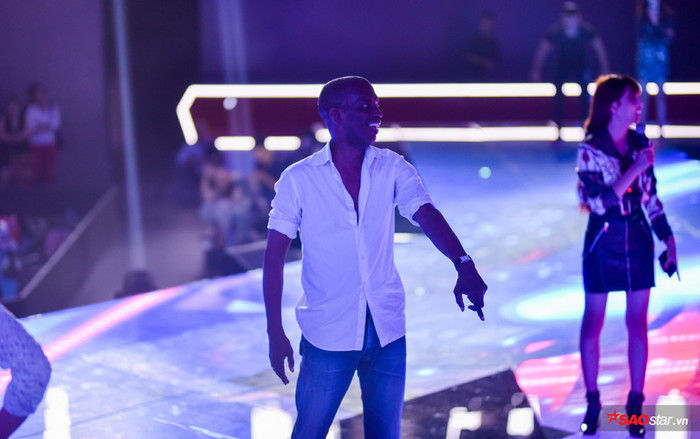 Chuyện giờ mới kể về người đàn ông kiến tạo những sải chân điêu luyện của CK Siêu mẫu VN 2018 Ảnh 2