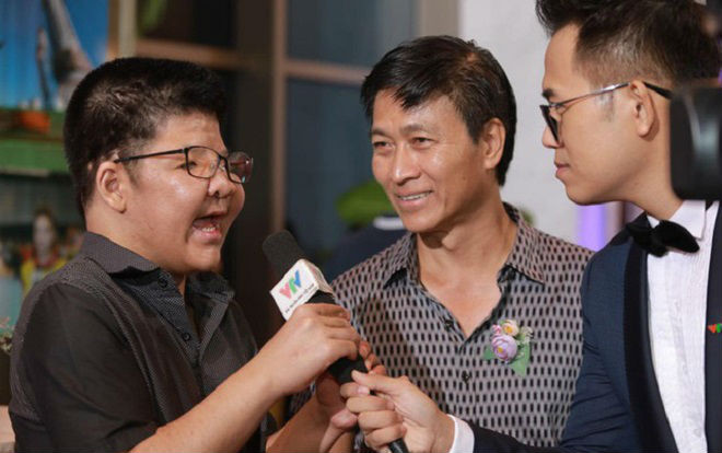 VTV Awards 2018: Hành trình 15 năm cùng con trai chữa bệnh của diễn viên Quốc Tuấn vẫn khiến nhiều người xúc động khi được nhắc lại Ảnh 2